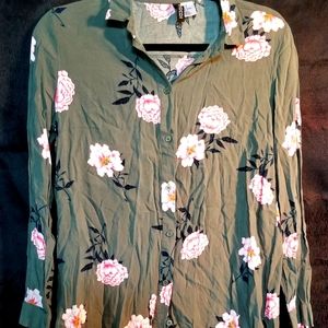 Women's button up